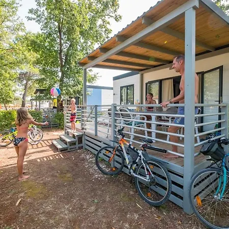 Mobile Homes Solaris Vacanceselect Ferienpark 4*